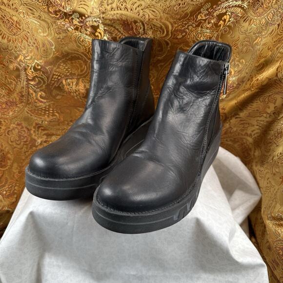 Miz Mooz Black Lass Ankle Boots - Picture 2 of 5